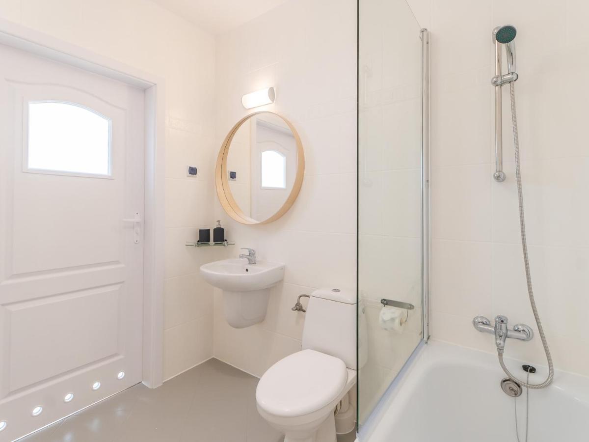 Apartamenty Lighthouse - Jantar 20 Kolobrzeg Ngoại thất bức ảnh